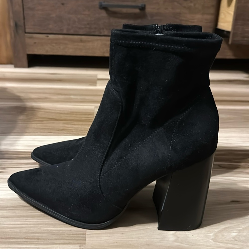 Steve Madden suede black booties size 9 worn once. perfect condition
